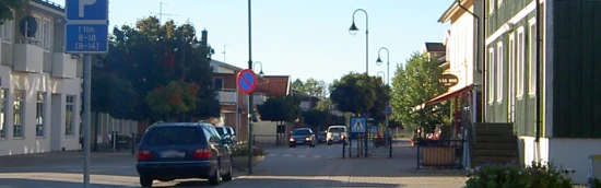 En 20-årig man blir allvarligt knivskuren här i Vårgårda. Bild: vargarda.se