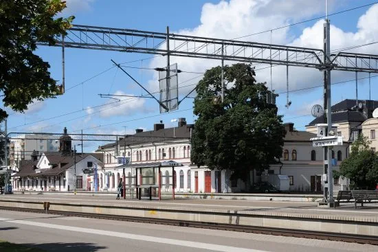 Två mordförsök begick den 4 oktober här på järnvägsstationen i Katrineholm. Foto: Wikimedia Commons