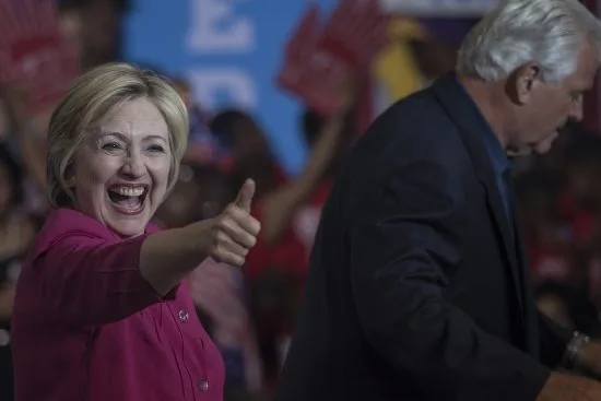 Hillary Clinton jublar. Copyright: kZimages/Dreamstime.com