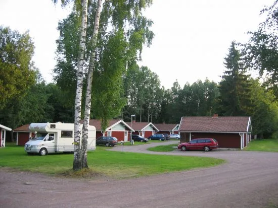 Här på Dalahästens camping i Avesta blir en man misshandlad av en annan gäst. Sommarbild. Foto: mapio.net