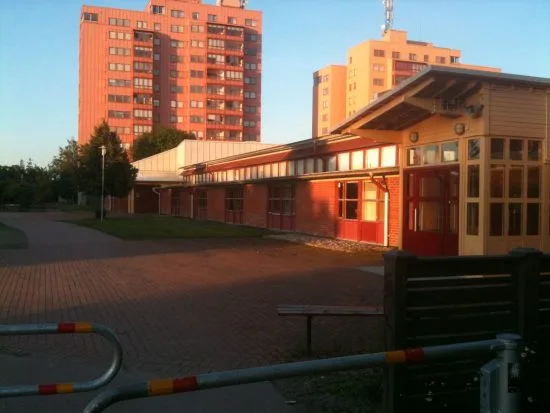 Här i stadsdelen Bäckby i Västerås drabbade två familjen samman i ett jättebråk som ledde till flera fall av grov misshandel. Foto: fpvasteras.se