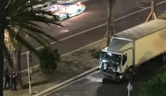 Lastbilen som dödade minst 84 människor i Nice Copyright: Jihad Watch