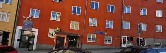 Kaplansgatan i Södertälje. På den här gatan begick flera fall av grov misshandel. Bild: hitta.se