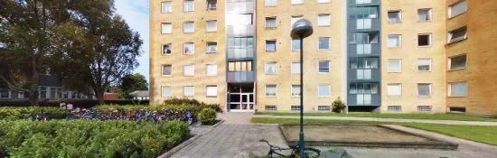 Två män skjuts på Professorsgatan i stadsdelen Hermodsdal i Malmö. Bild: hitta.se