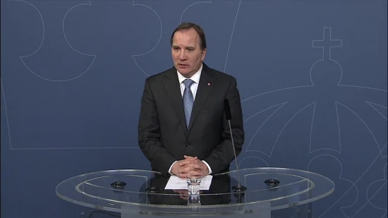 Statsminister Stefan Löfven ger Mehmet Kaplan sparken Foto: Regeringskansliet