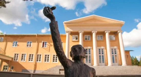 En elev utsattes för misshandel av andra elever vid Sigtunas internatskola. Foto: sshl.se (Sigtunaskolans Humanistiska Läroverk( 