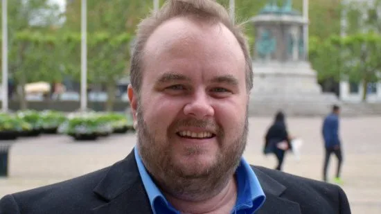 Malmös miljöpartistiska kommunalråd Nils Karlsson blev misshandlad vid en förskola i Limhamn. Bild: miljopartiet.se