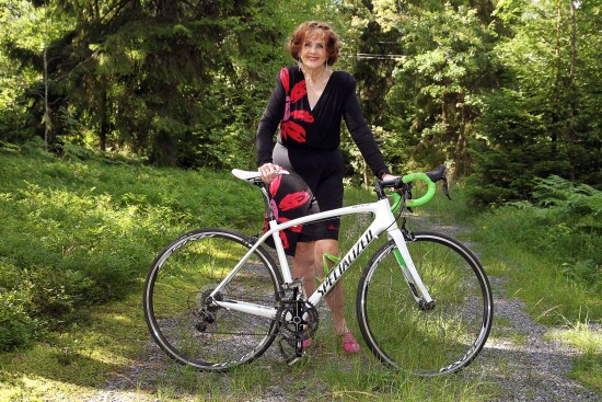 Vad ligger bakom Charlotte Kallas fiasko? Kanske har hon för mycket muskler? - Elisabet Höglund