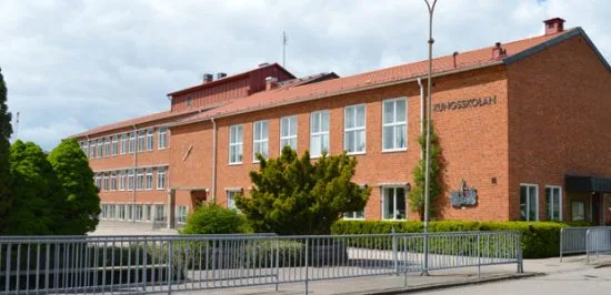 Det var här vid Kungsskolan som en flickan knivskar en annan flicka. Båda var under femton år. Bild: orkelljunga.se